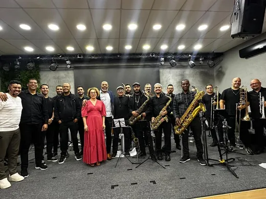 A banda no palco da TBC Ermelino Matarazzo